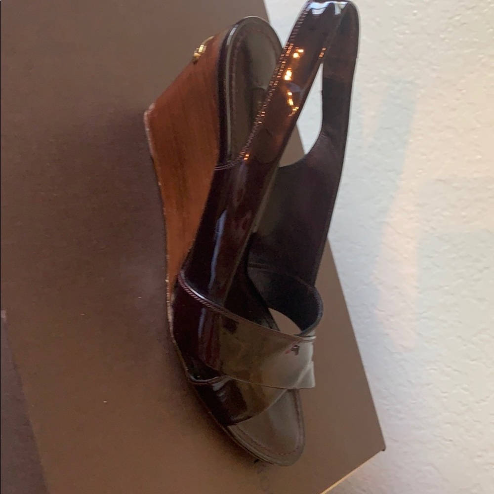 Shoes - Picture 2 of 4